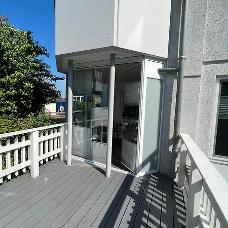 Komfortable Mit Terrasse Auf *
